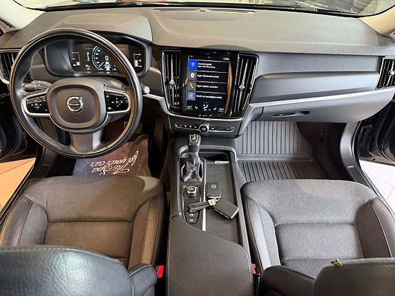 Volvo V90 16 of 27