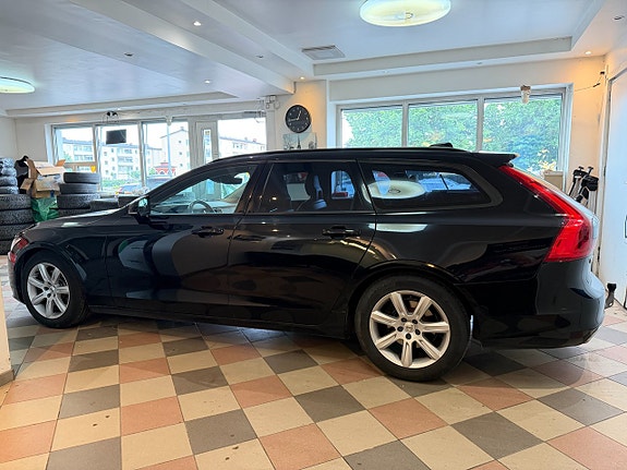 Volvo V90 4 of 27