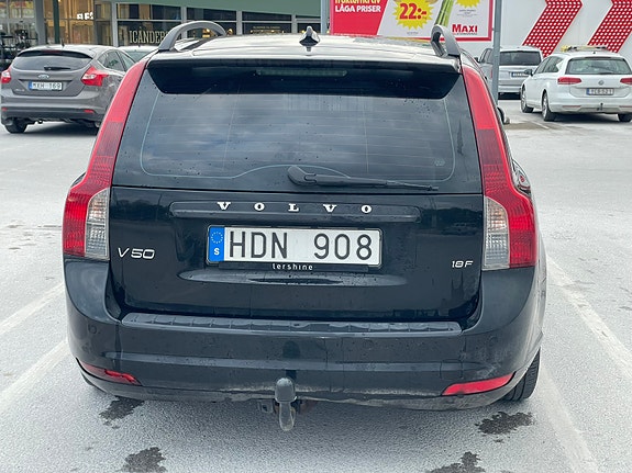 Volvo V50 6 of 7