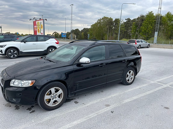Volvo V50 2 of 7