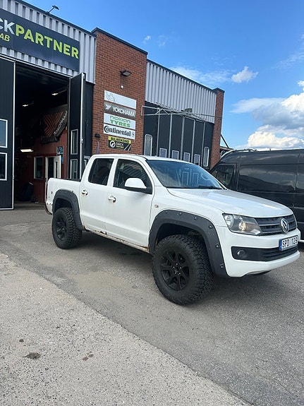 Volkswagen Amarok 2 of 6