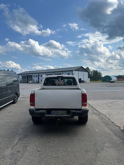Volkswagen Amarok 6 of 6