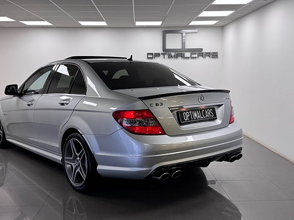 Mercedes-Benz C63 16 of 17