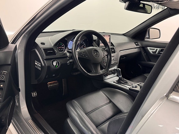 Mercedes-Benz C63 5 of 17