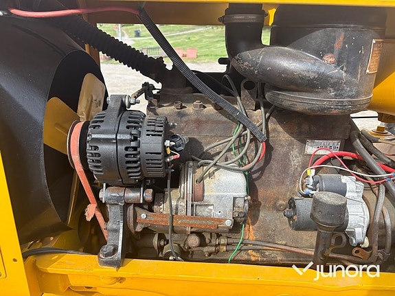 Veterantraktor - Renault, R3042 21 of 30