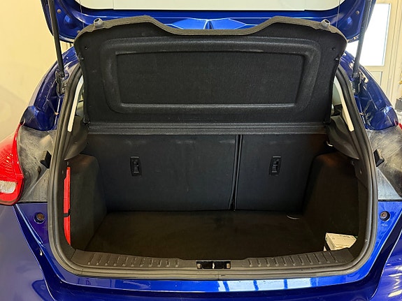 Ford Focus 19 of 19