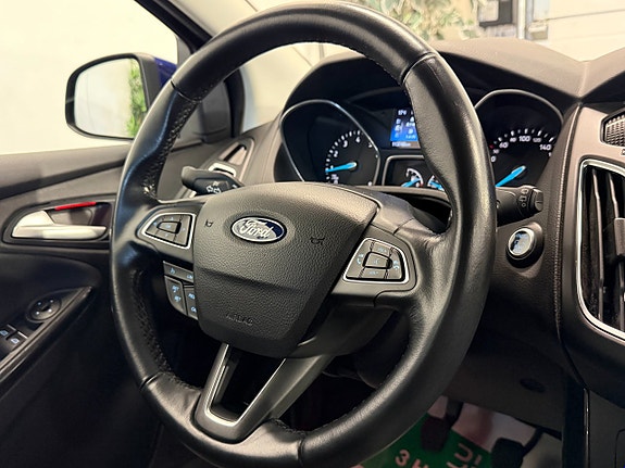 Ford Focus 12 of 19