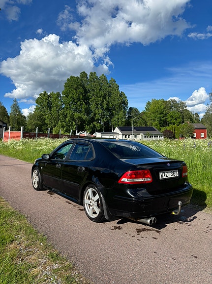 Saab 9-3 2 of 5
