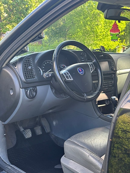 Saab 9-3 4 of 5