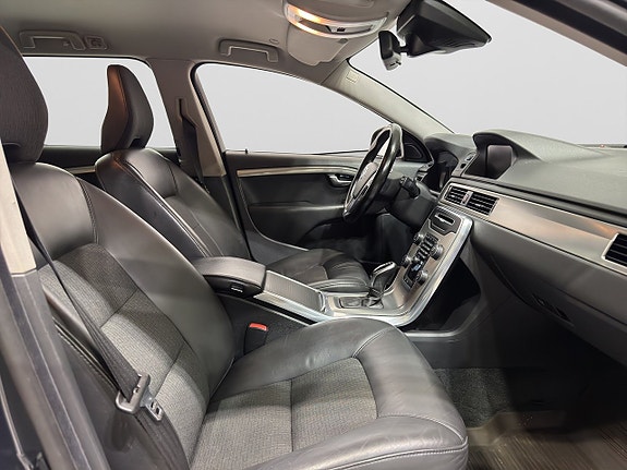 Volvo V70 9 of 18