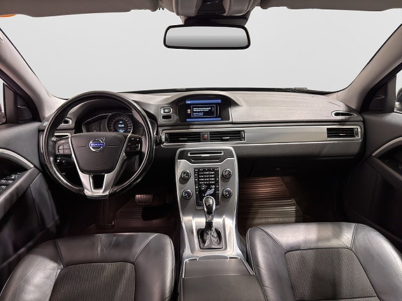 Volvo V70 12 of 18