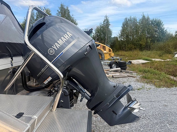 Husky R7 Yamaha F200 90 Timmar 1Års Garanti 9 of 9