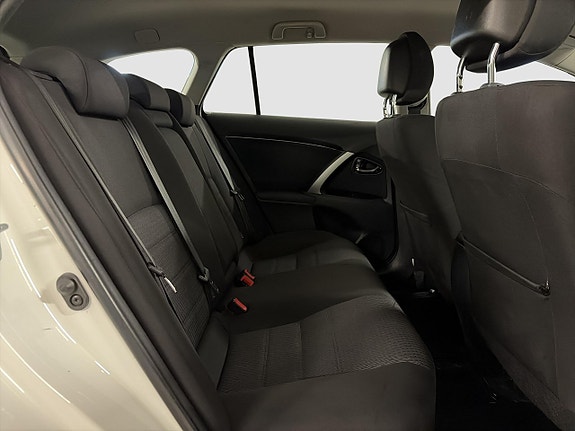 Toyota Avensis 6 of 14
