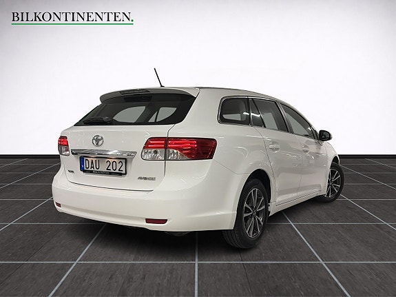 Toyota Avensis 3 of 14