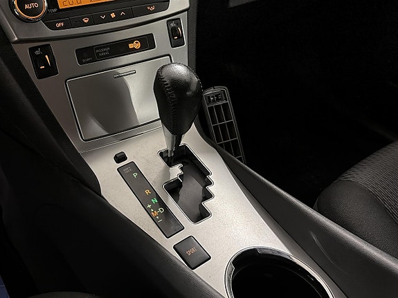 Toyota Avensis 13 of 14