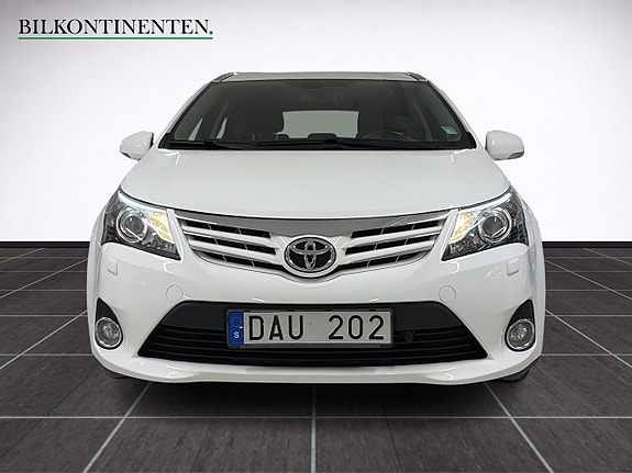 Toyota Avensis 9 of 14