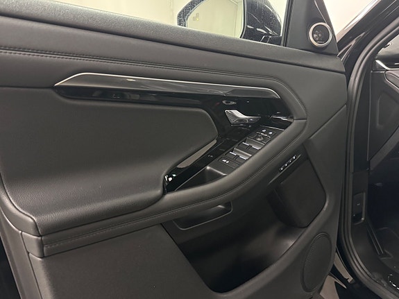 Land Rover Range Rover Evoque 13 of 18