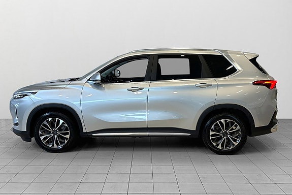 Maxus Euniq 6 3 of 24