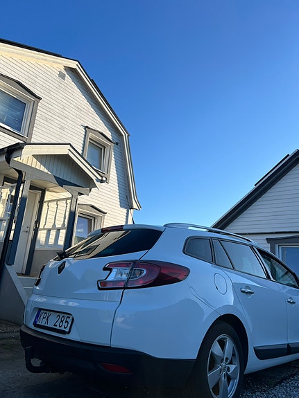 Renault Megane III 3 of 5