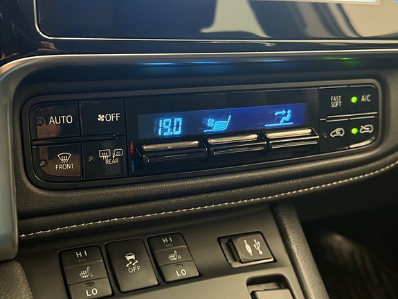 Toyota Auris 19 of 30