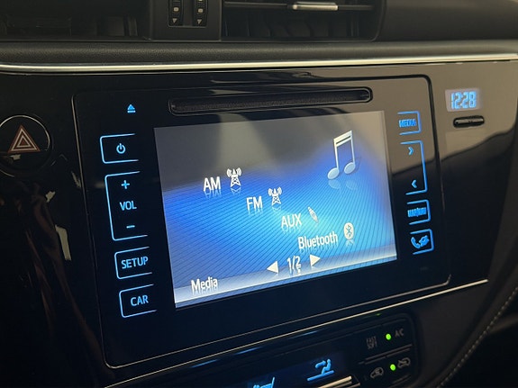 Toyota Auris 18 of 30