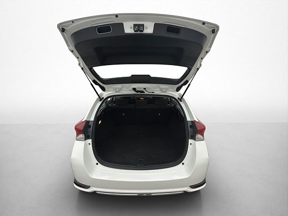 Toyota Auris 26 of 30