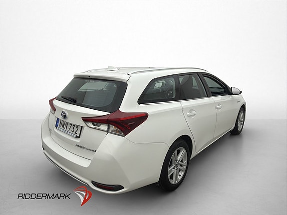Toyota Auris 8 of 30