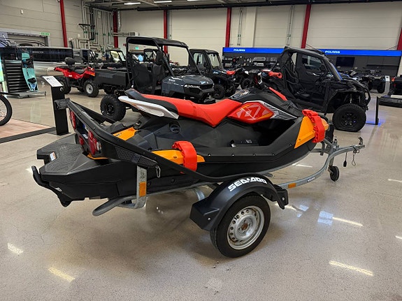 Begagnad. Sea-Doo Spark Trixx 3up 2018 2 of 4