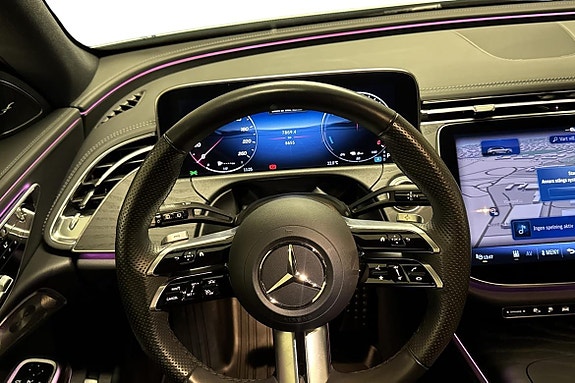 Mercedes-Benz E300 de 10 of 25
