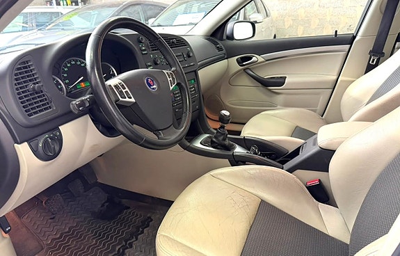 Saab 9-3 7 of 18