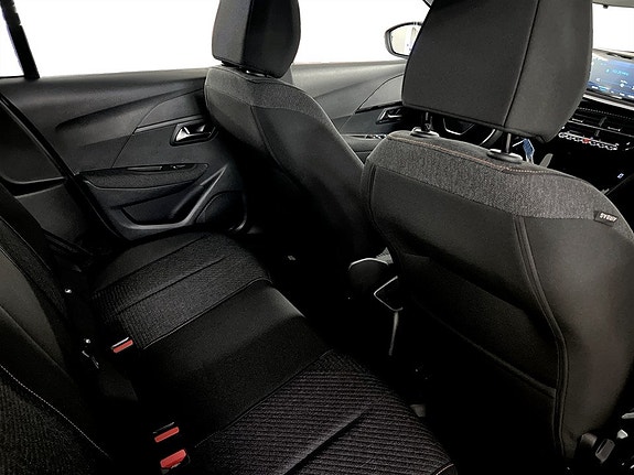 Peugeot 208 12 of 15