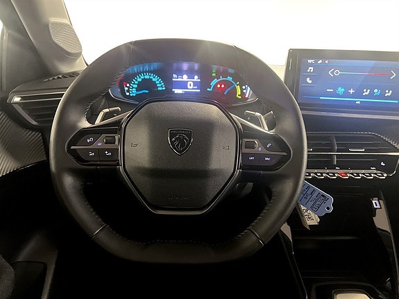 Peugeot 208 6 of 15