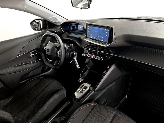 Peugeot 208 11 of 15