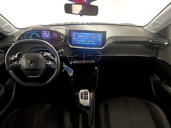 Peugeot 208 8 of 15