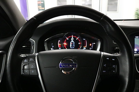 Volvo V60 16 of 19