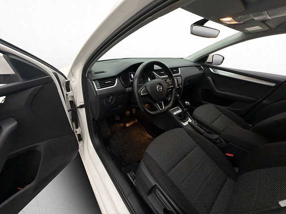 Skoda Octavia 16 of 27