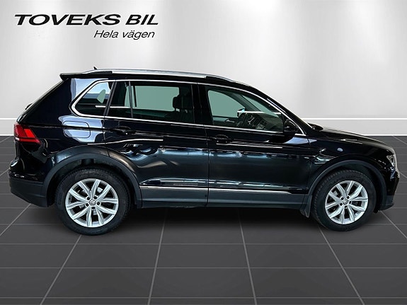 Volkswagen Tiguan 2 of 14