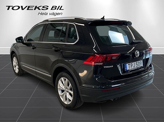 Volkswagen Tiguan 5 of 14