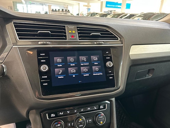 Volkswagen Tiguan 14 of 14