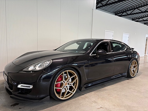 Porsche Panamera Turbo 4 of 27