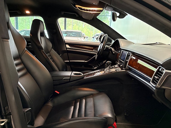 Porsche Panamera Turbo 13 of 27
