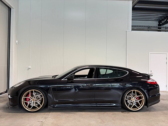 Porsche Panamera Turbo 5 of 27