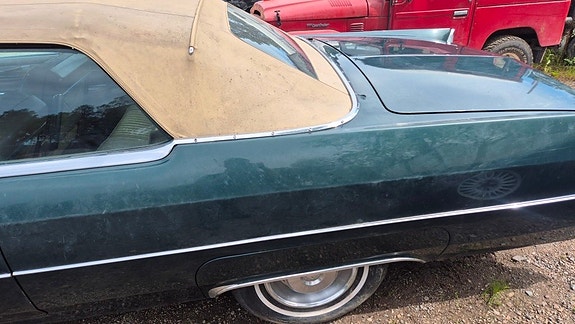Cadillac Deville 8 of 30