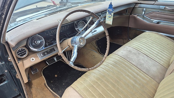 Cadillac Deville 28 of 30