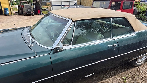Cadillac Deville 6 of 30