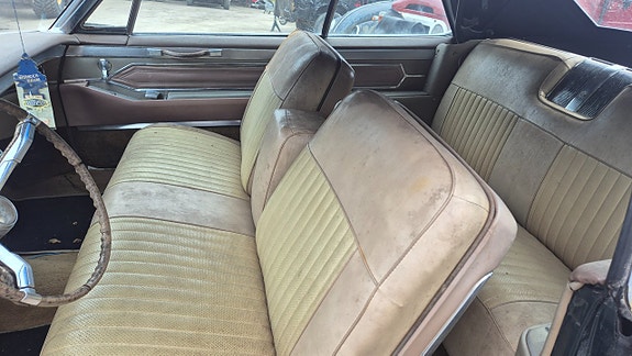 Cadillac Deville 30 of 30