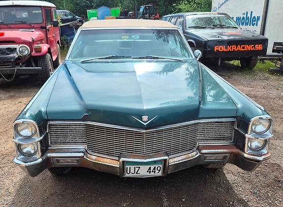 Cadillac Deville 3 of 30