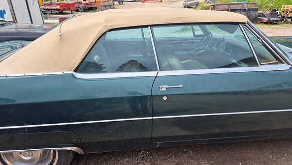 Cadillac Deville 14 of 30