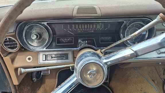 Cadillac Deville 22 of 30