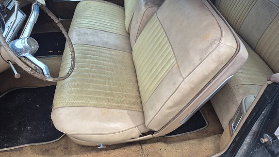 Cadillac Deville 29 of 30